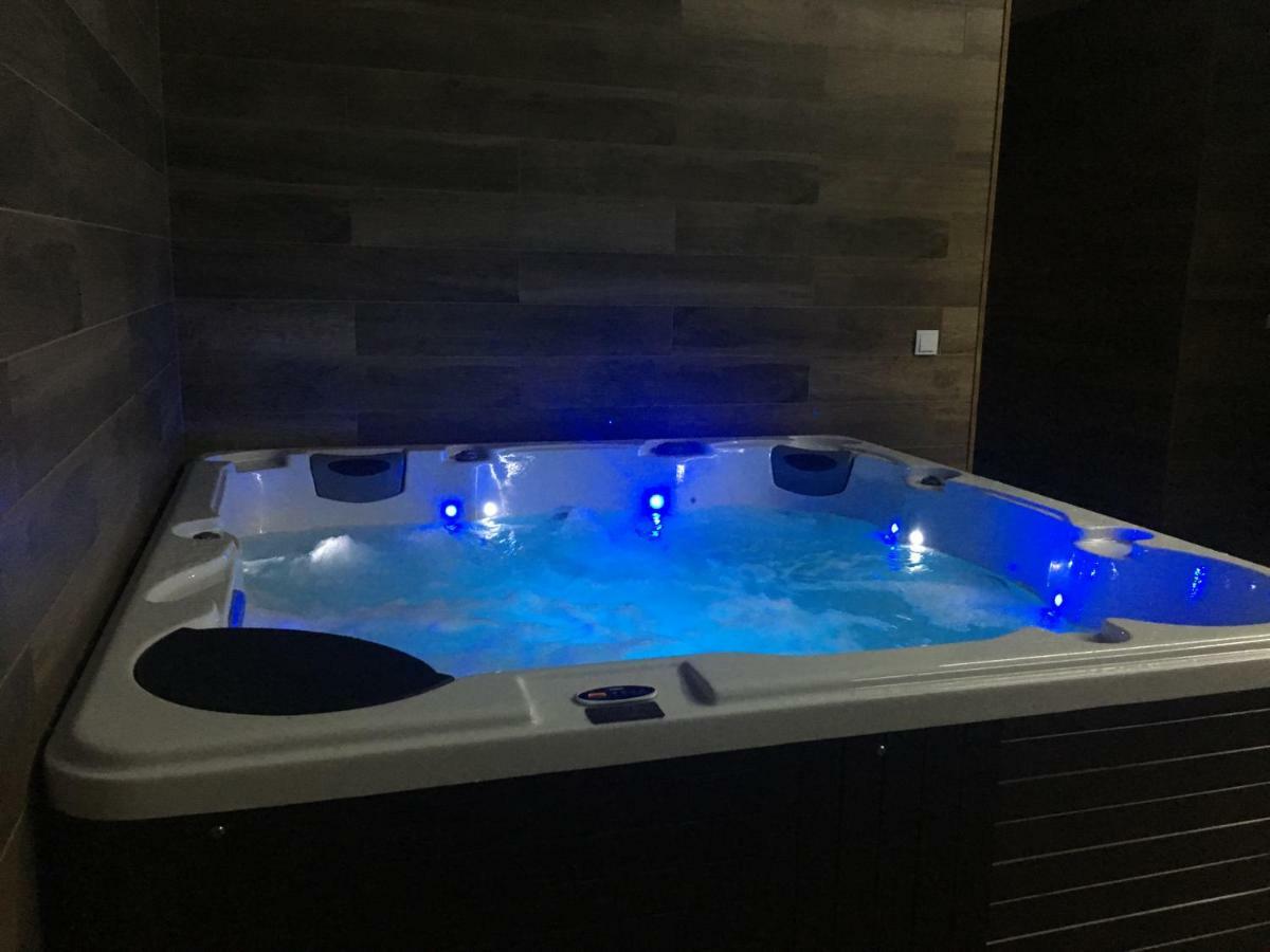 Apartament Sloneczny Dwie Sosny أوسترونيه مورسكية المظهر الخارجي الصورة